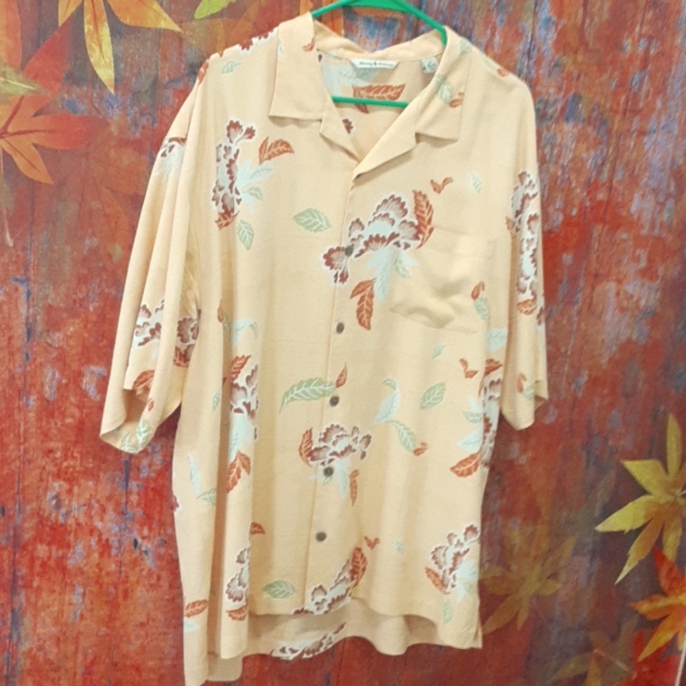 Tommy Bahama 100% silk casual button down shirt Size XL